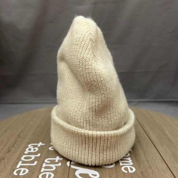 Hot Topic Knit Cuff Beanie Men’s Women’s Winter Hat Cream White OSFA - Picture 4 of 6